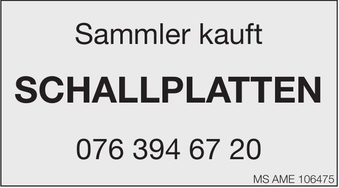 Sammler kauft Schallplatten